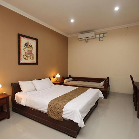 Griya Yunika Hotel Jogjakarta Kamer foto