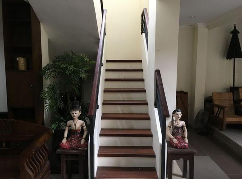 Griya Yunika Hotel Jogjakarta Buitenkant foto