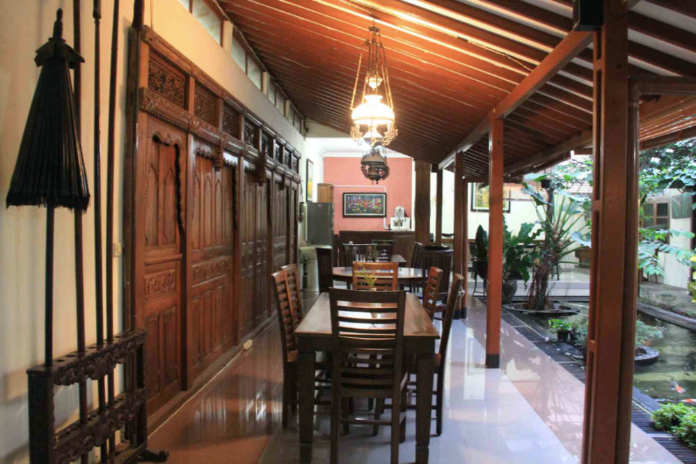 Griya Yunika Hotel Jogjakarta Buitenkant foto
