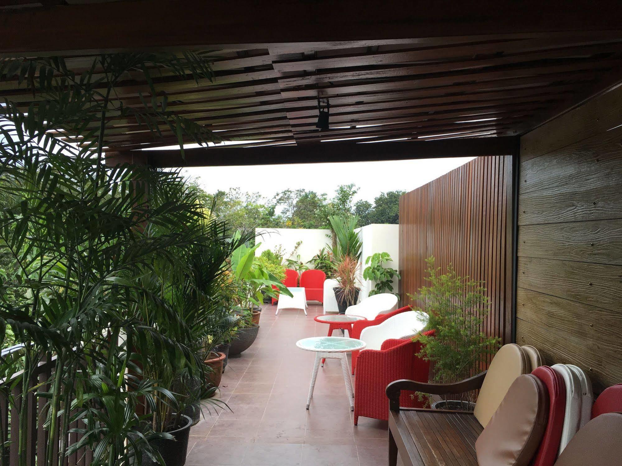 Griya Yunika Hotel Jogjakarta Buitenkant foto