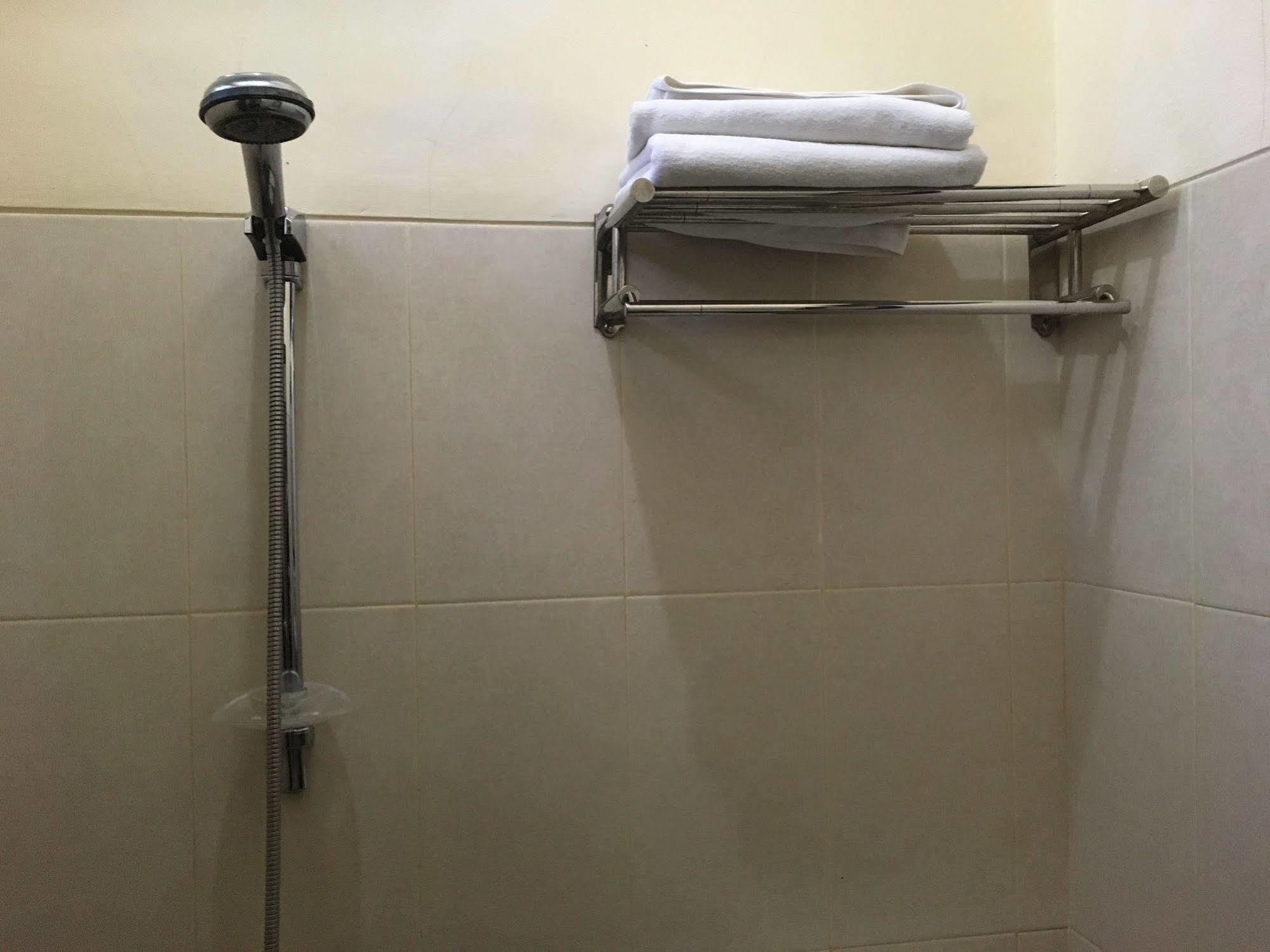 Griya Yunika Hotel Jogjakarta Buitenkant foto